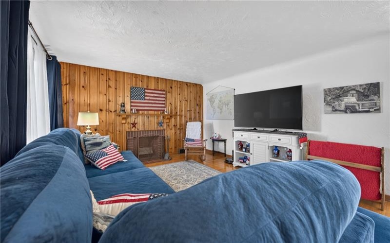1005 Josephine St, Brownsville, 15417, 3 Bedroom Bedrooms, 5 Room Rooms,2.1 BathroomBathrooms,Residential,For Sale,Josephine St,1774310