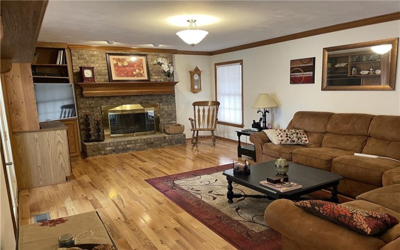 533 Austin St, Greensburg, 15601, 4 Bedroom Bedrooms, 13 Room Rooms,3.1 BathroomBathrooms,Residential,For Sale,Austin St,1744858