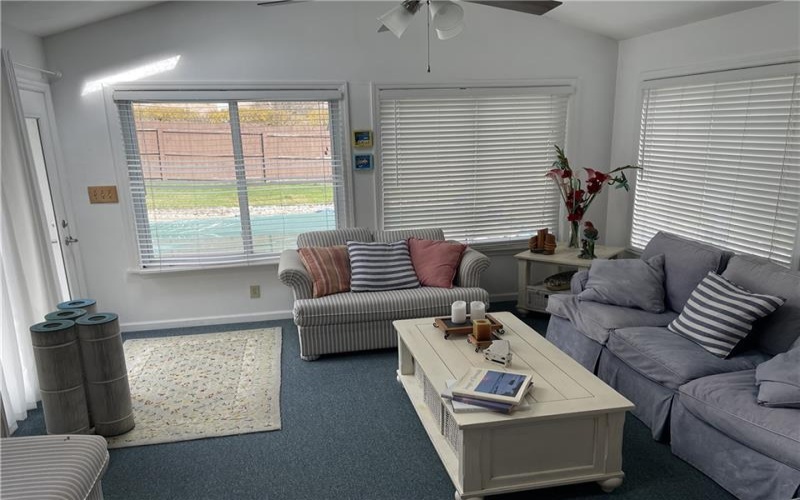 533 Austin St, Greensburg, 15601, 4 Bedroom Bedrooms, 13 Room Rooms,3.1 BathroomBathrooms,Residential,For Sale,Austin St,1744858