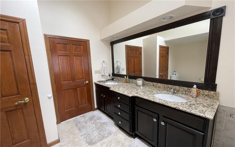 533 Austin St, Greensburg, 15601, 4 Bedroom Bedrooms, 13 Room Rooms,3.1 BathroomBathrooms,Residential,For Sale,Austin St,1744858