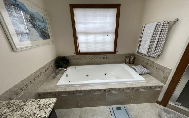 533 Austin St, Greensburg, 15601, 4 Bedroom Bedrooms, 13 Room Rooms,3.1 BathroomBathrooms,Residential,For Sale,Austin St,1744858