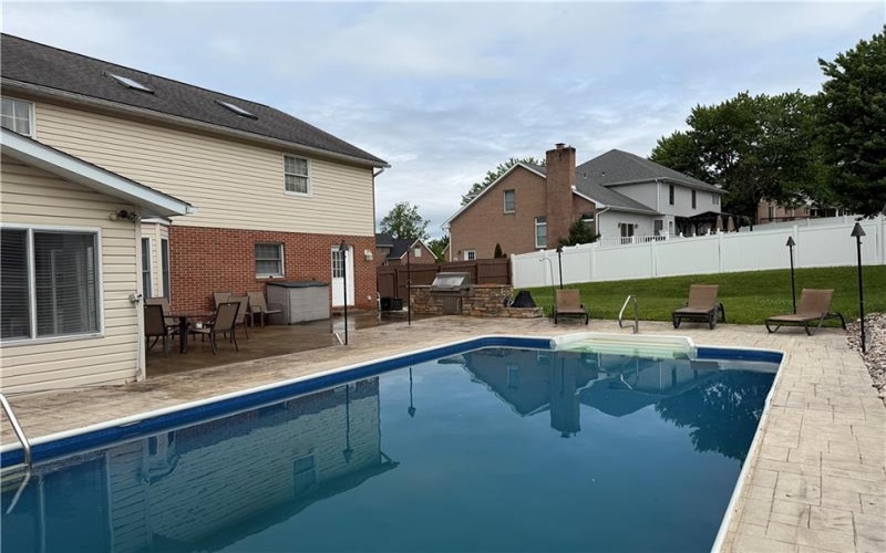 533 Austin St, Greensburg, 15601, 4 Bedroom Bedrooms, 13 Room Rooms,3.1 BathroomBathrooms,Residential,For Sale,Austin St,1744858