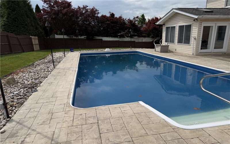 533 Austin St, Greensburg, 15601, 4 Bedroom Bedrooms, 13 Room Rooms,3.1 BathroomBathrooms,Residential,For Sale,Austin St,1744858
