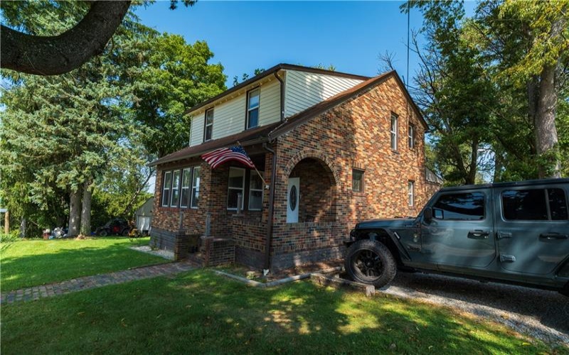 1718 4th St, Monongahela, 15063, 3 Bedroom Bedrooms, 10 Room Rooms,1.1 BathroomBathrooms,Residential,For Sale,4th St,1773594