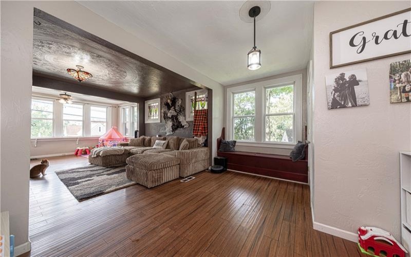 1718 4th St, Monongahela, 15063, 3 Bedroom Bedrooms, 10 Room Rooms,1.1 BathroomBathrooms,Residential,For Sale,4th St,1773594