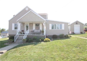 1004 Chestnut, Uniontown, 15401, 3 Bedroom Bedrooms, 8 Room Rooms,1 BathroomBathrooms,Residential,For Sale,Chestnut,1773803