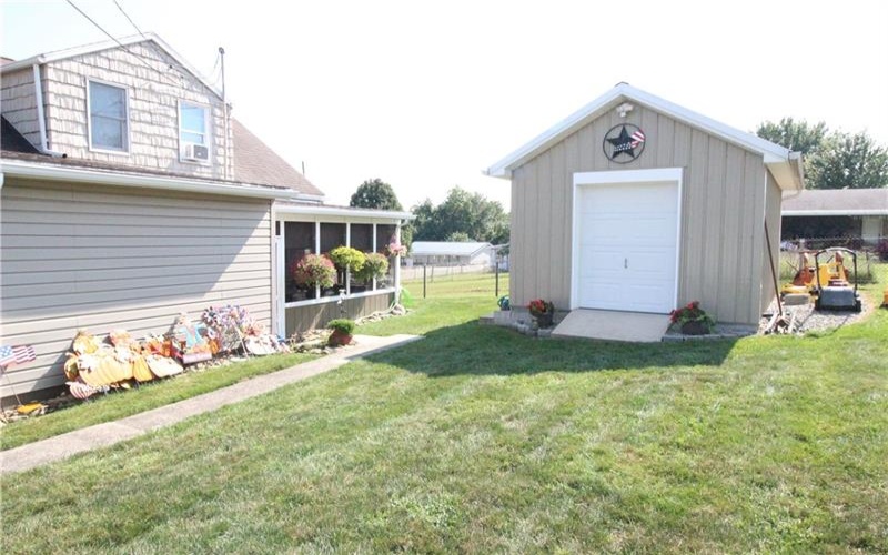 1004 Chestnut, Uniontown, 15401, 3 Bedroom Bedrooms, 8 Room Rooms,1 BathroomBathrooms,Residential,For Sale,Chestnut,1773803