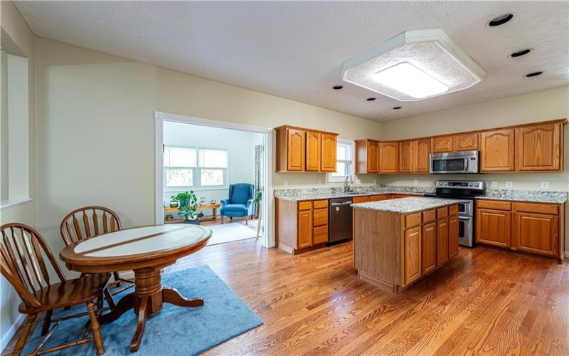 810 Stonebridge Drive, Greensburg, 15601, 4 Bedroom Bedrooms, 13 Room Rooms,4.1 BathroomBathrooms,Residential,For Sale,Stonebridge Drive,1774397
