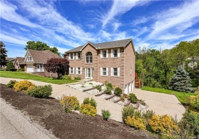 810 Stonebridge Drive, Greensburg, 15601, 4 Bedroom Bedrooms, 13 Room Rooms,4.1 BathroomBathrooms,Residential,For Sale,Stonebridge Drive,1774397