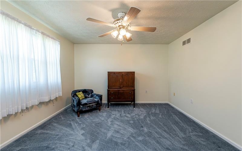 810 Stonebridge Drive, Greensburg, 15601, 4 Bedroom Bedrooms, 13 Room Rooms,4.1 BathroomBathrooms,Residential,For Sale,Stonebridge Drive,1774397