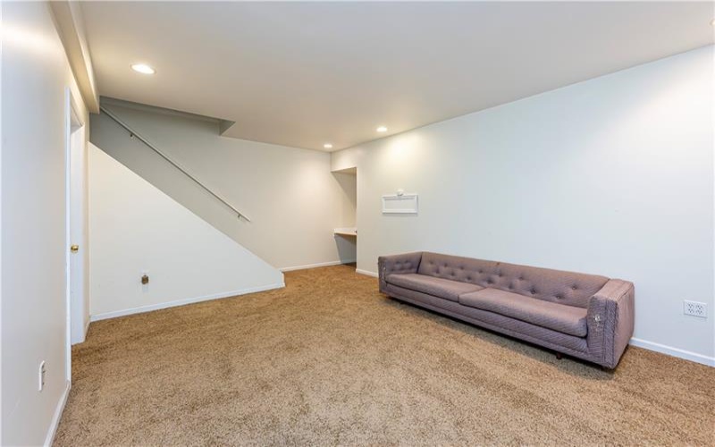 810 Stonebridge Drive, Greensburg, 15601, 4 Bedroom Bedrooms, 13 Room Rooms,4.1 BathroomBathrooms,Residential,For Sale,Stonebridge Drive,1774397