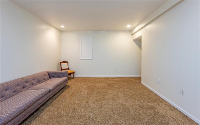 810 Stonebridge Drive, Greensburg, 15601, 4 Bedroom Bedrooms, 13 Room Rooms,4.1 BathroomBathrooms,Residential,For Sale,Stonebridge Drive,1774397