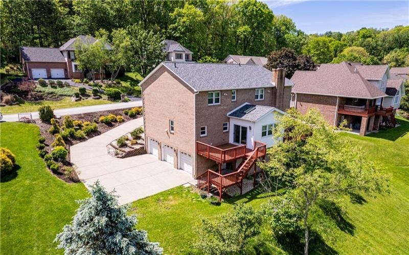 810 Stonebridge Drive, Greensburg, 15601, 4 Bedroom Bedrooms, 13 Room Rooms,4.1 BathroomBathrooms,Residential,For Sale,Stonebridge Drive,1774397