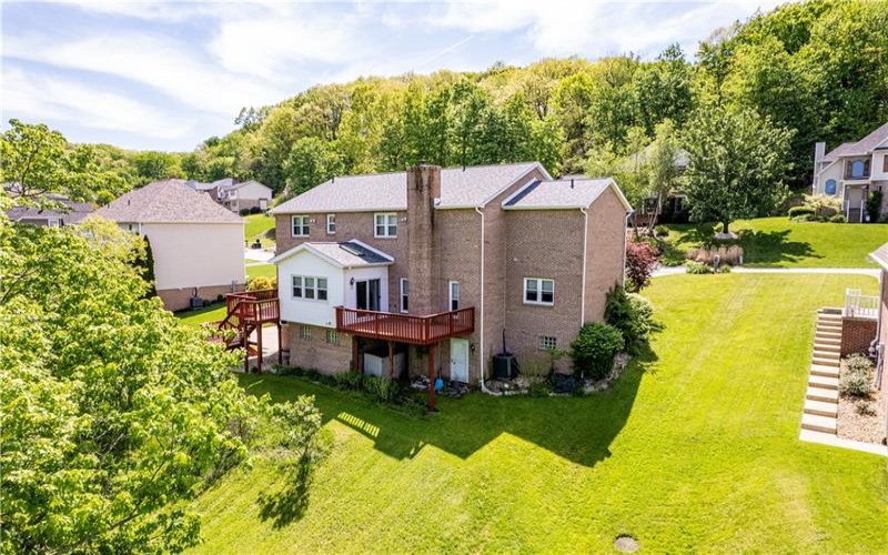 810 Stonebridge Drive, Greensburg, 15601, 4 Bedroom Bedrooms, 13 Room Rooms,4.1 BathroomBathrooms,Residential,For Sale,Stonebridge Drive,1774397