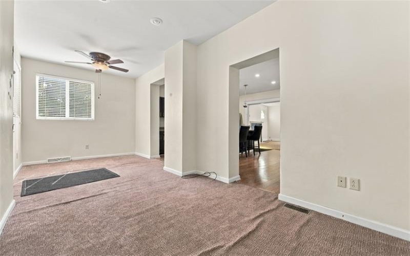254 Ridge Avenue, New Kensington, 15068, 4 Bedroom Bedrooms, 10 Room Rooms,2.1 BathroomBathrooms,Residential,For Sale,Ridge Avenue,1774405