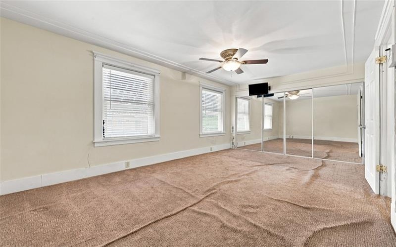 254 Ridge Avenue, New Kensington, 15068, 4 Bedroom Bedrooms, 10 Room Rooms,2.1 BathroomBathrooms,Residential,For Sale,Ridge Avenue,1774405