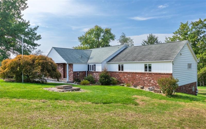 5374 Sardis Road, Murrysville, 15668, 5 Bedroom Bedrooms, 14 Room Rooms,4 BathroomBathrooms,Residential,For Sale,Sardis Road,1774499