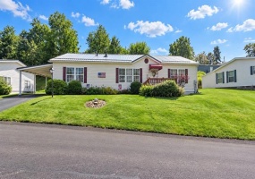 200 Falcon Lane, Apollo, 15613, 3 Bedroom Bedrooms, 6 Room Rooms,2 BathroomBathrooms,Residential,For Sale,Falcon Lane,1774507