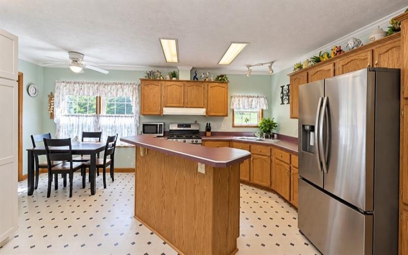 200 Falcon Lane, Apollo, 15613, 3 Bedroom Bedrooms, 6 Room Rooms,2 BathroomBathrooms,Residential,For Sale,Falcon Lane,1774507