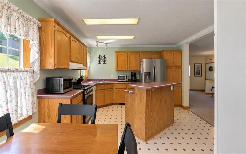 200 Falcon Lane, Apollo, 15613, 3 Bedroom Bedrooms, 6 Room Rooms,2 BathroomBathrooms,Residential,For Sale,Falcon Lane,1774507