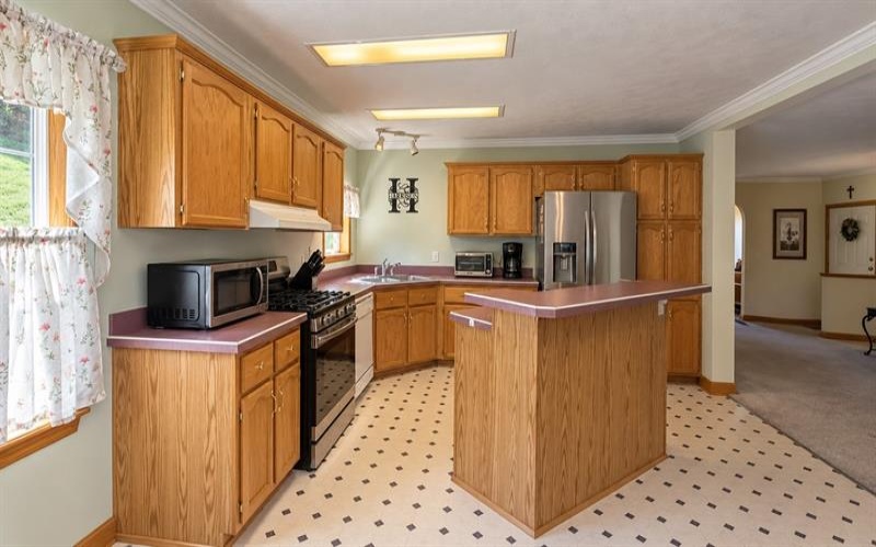 200 Falcon Lane, Apollo, 15613, 3 Bedroom Bedrooms, 6 Room Rooms,2 BathroomBathrooms,Residential,For Sale,Falcon Lane,1774507