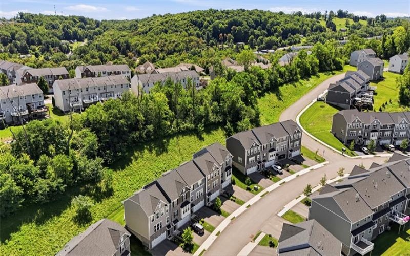 458 Greenwood Dr, Canonsburg, 15317, 3 Bedroom Bedrooms, 7 Room Rooms,2.1 BathroomBathrooms,Residential,For Sale,Greenwood Dr,1774370