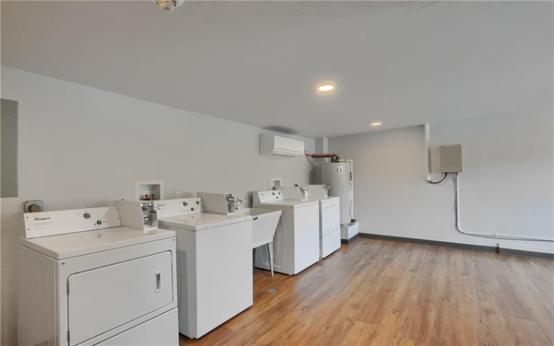 526 Fallowfield Ave, Charleroi, 15022, 1 Bedroom Bedrooms, ,1 BathroomBathrooms,Lease,For Rent,Fallowfield Ave,1774536