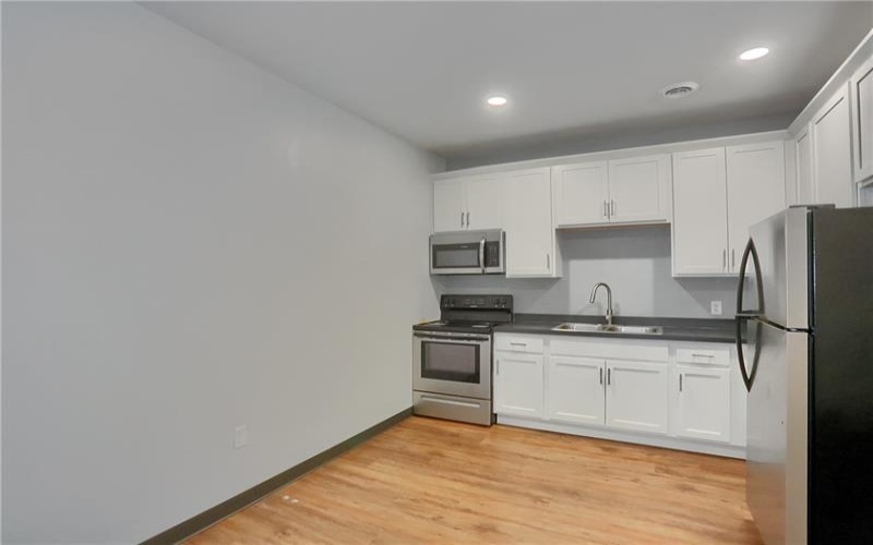 526 Fallowfield Ave, Charleroi, 15022, 1 Bedroom Bedrooms, ,1 BathroomBathrooms,Lease,For Rent,Fallowfield Ave,1774536