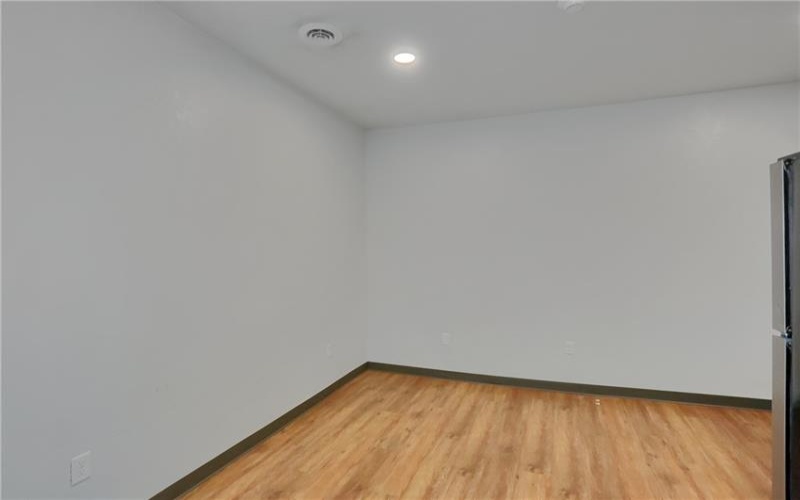 526 Fallowfield Ave, Charleroi, 15022, 1 Bedroom Bedrooms, ,1 BathroomBathrooms,Lease,For Rent,Fallowfield Ave,1774536