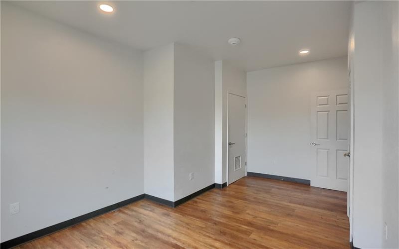 526 Fallowfield Ave, Charleroi, 15022, 1 Bedroom Bedrooms, ,1 BathroomBathrooms,Lease,For Rent,Fallowfield Ave,1774536