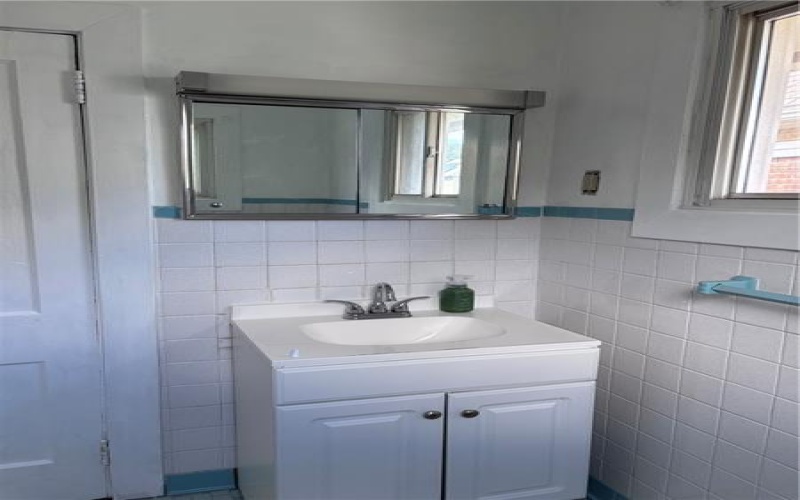 516 Gilmore Ave, Trafford, 15085, 3 Bedroom Bedrooms, ,1.1 BathroomBathrooms,Residential,For Sale,Gilmore Ave,1774537