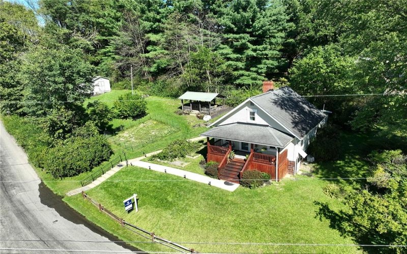 2 Vanceville Rd, Eighty Four, 15330, 3 Bedroom Bedrooms, 6 Room Rooms,2 BathroomBathrooms,Residential,For Sale,Vanceville Rd,1774480