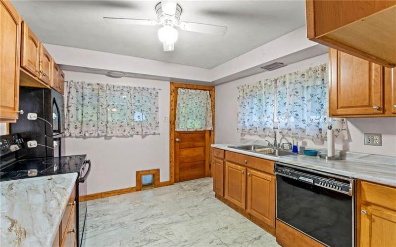 432 1/2 Prospect Ave, Washington, 15301, 2 Bedroom Bedrooms, 5 Room Rooms,1 BathroomBathrooms,Residential,For Sale,Prospect Ave,1774535