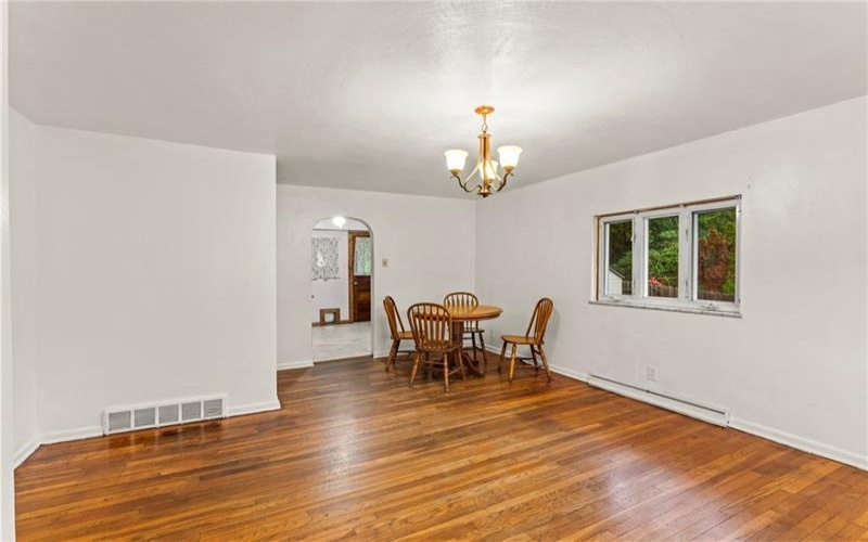 432 1/2 Prospect Ave, Washington, 15301, 2 Bedroom Bedrooms, 5 Room Rooms,1 BathroomBathrooms,Residential,For Sale,Prospect Ave,1774535