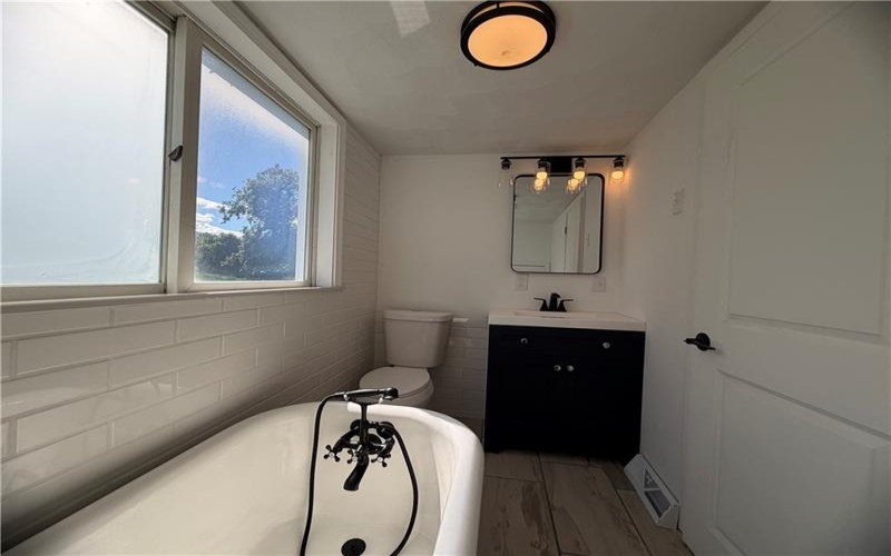 100 Fair Street, Carmichaels, 15320, 3 Bedroom Bedrooms, 6 Room Rooms,3.1 BathroomBathrooms,Residential,For Sale,Fair Street,1774579