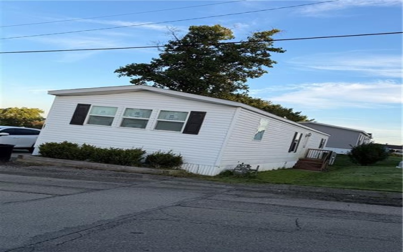 697 Regent Dr, Washington, 15301, 2 Bedroom Bedrooms, ,2 BathroomBathrooms,Residential,For Sale,Regent Dr,1774675