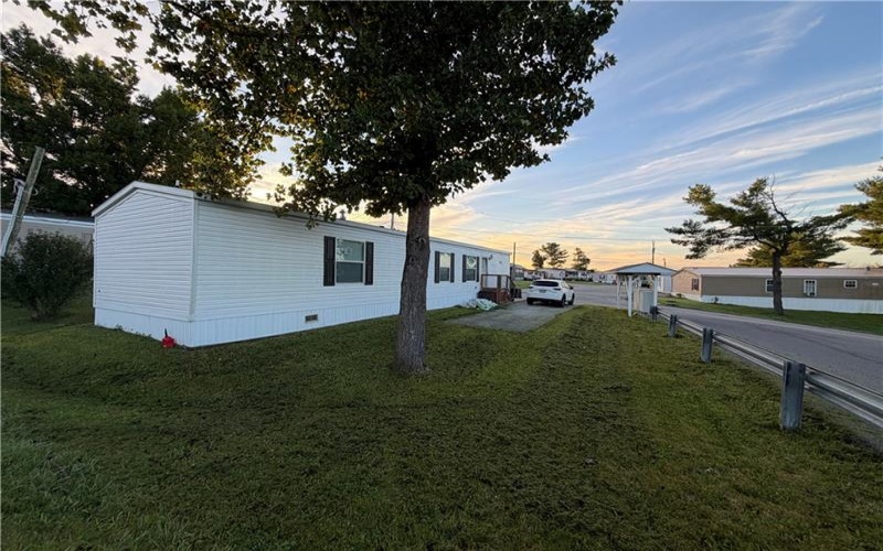 697 Regent Dr, Washington, 15301, 2 Bedroom Bedrooms, ,2 BathroomBathrooms,Residential,For Sale,Regent Dr,1774675