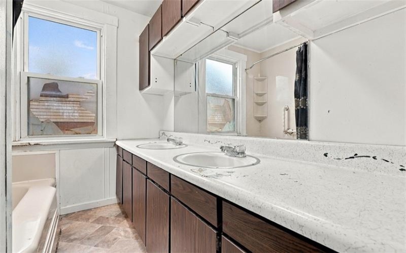 1618 Kenneth Ave, Arnold, 15068, 3 Bedroom Bedrooms, 8 Room Rooms,1 BathroomBathrooms,Residential,For Sale,Kenneth Ave,1774689