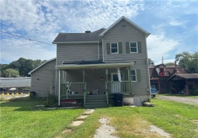 305 1st St, Sutersville, 15083, 4 Bedroom Bedrooms, ,2.1 BathroomBathrooms,Residential,For Sale,1st St,1774722