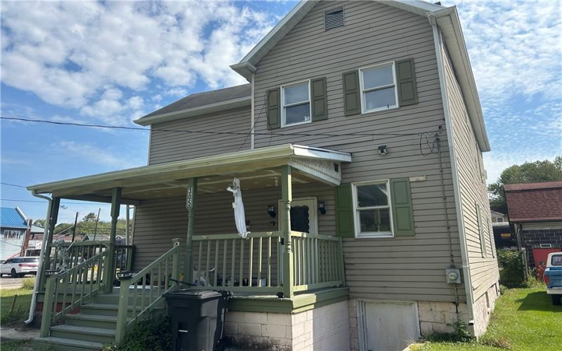 305 1st St, Sutersville, 15083, 4 Bedroom Bedrooms, ,2.1 BathroomBathrooms,Residential,For Sale,1st St,1774722