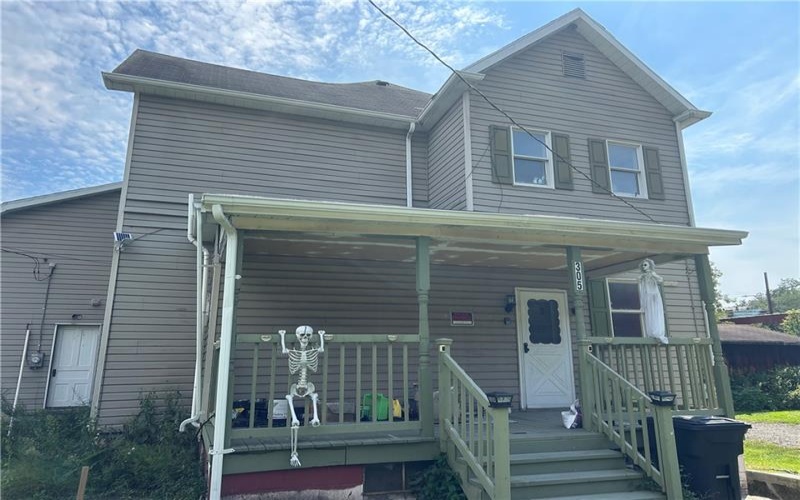 305 1st St, Sutersville, 15083, 4 Bedroom Bedrooms, ,2.1 BathroomBathrooms,Residential,For Sale,1st St,1774722