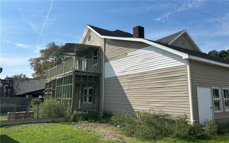 305 1st St, Sutersville, 15083, 4 Bedroom Bedrooms, ,2.1 BathroomBathrooms,Residential,For Sale,1st St,1774722