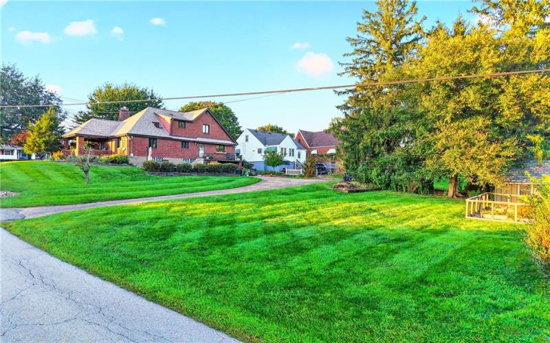 1421 4TH STREET, Monongahela, 15063, 3 Bedroom Bedrooms, 13 Room Rooms,2.1 BathroomBathrooms,Residential,For Sale,4TH STREET,1774585