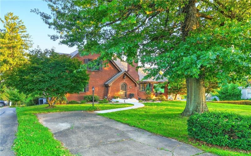 1421 4TH STREET, Monongahela, 15063, 3 Bedroom Bedrooms, 13 Room Rooms,2.1 BathroomBathrooms,Residential,For Sale,4TH STREET,1774585