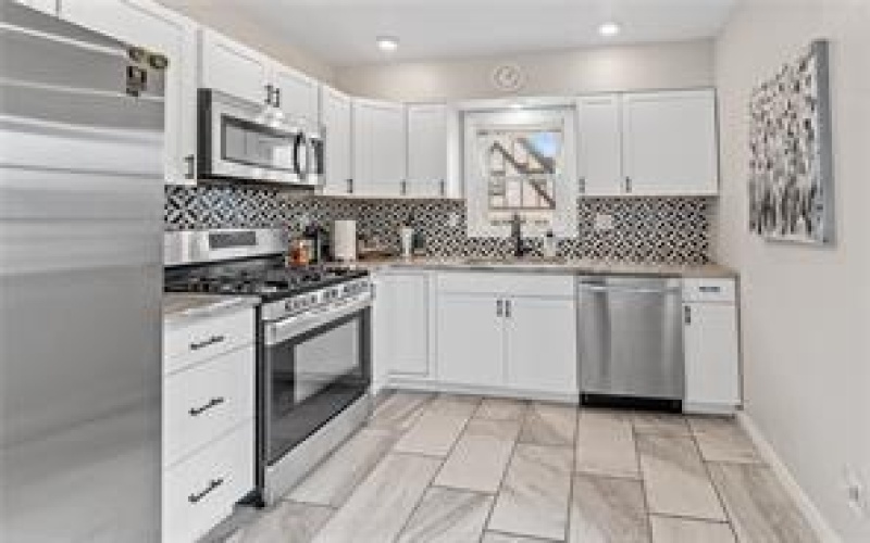 97 Belmont Cir, Uniontown, 15401, 4 Bedroom Bedrooms, ,2.1 BathroomBathrooms,Lease,For Rent,Belmont Cir,1774739