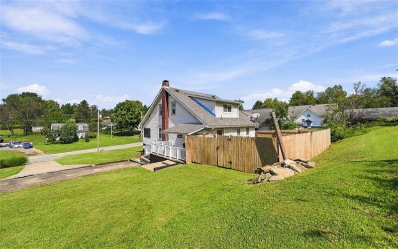 348 Steubenville Pike, Burgettstown, 15021, 3 Bedroom Bedrooms, 6 Room Rooms,1 BathroomBathrooms,Residential,For Sale,Steubenville Pike,1774756