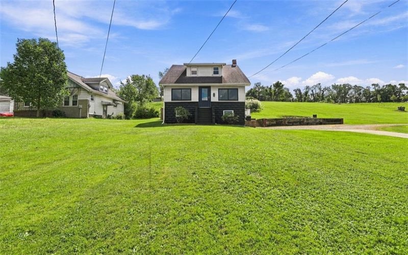 348 Steubenville Pike, Burgettstown, 15021, 3 Bedroom Bedrooms, 6 Room Rooms,1 BathroomBathrooms,Residential,For Sale,Steubenville Pike,1774756