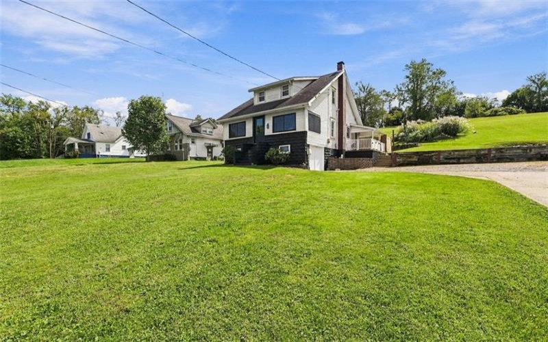 348 Steubenville Pike, Burgettstown, 15021, 3 Bedroom Bedrooms, 6 Room Rooms,1 BathroomBathrooms,Residential,For Sale,Steubenville Pike,1774756