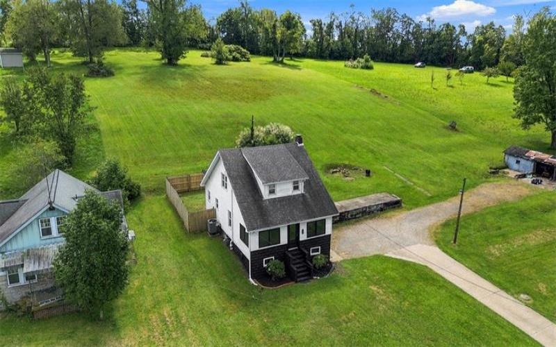 348 Steubenville Pike, Burgettstown, 15021, 3 Bedroom Bedrooms, 6 Room Rooms,1 BathroomBathrooms,Residential,For Sale,Steubenville Pike,1774756