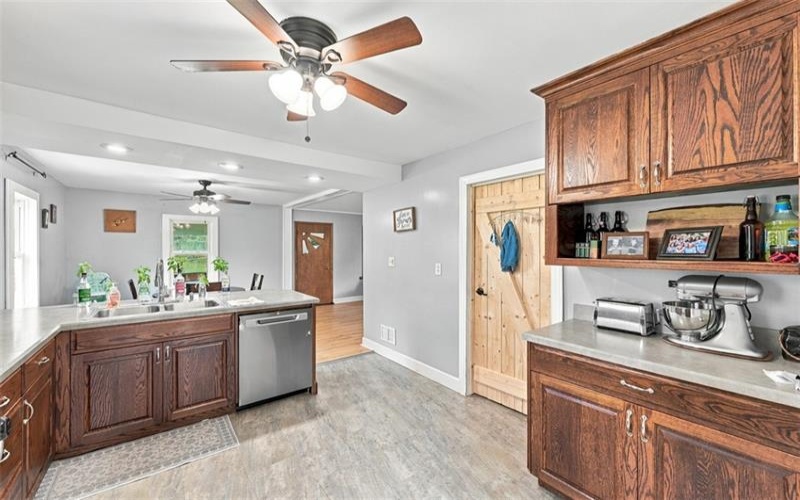 348 Steubenville Pike, Burgettstown, 15021, 3 Bedroom Bedrooms, 6 Room Rooms,1 BathroomBathrooms,Residential,For Sale,Steubenville Pike,1774756